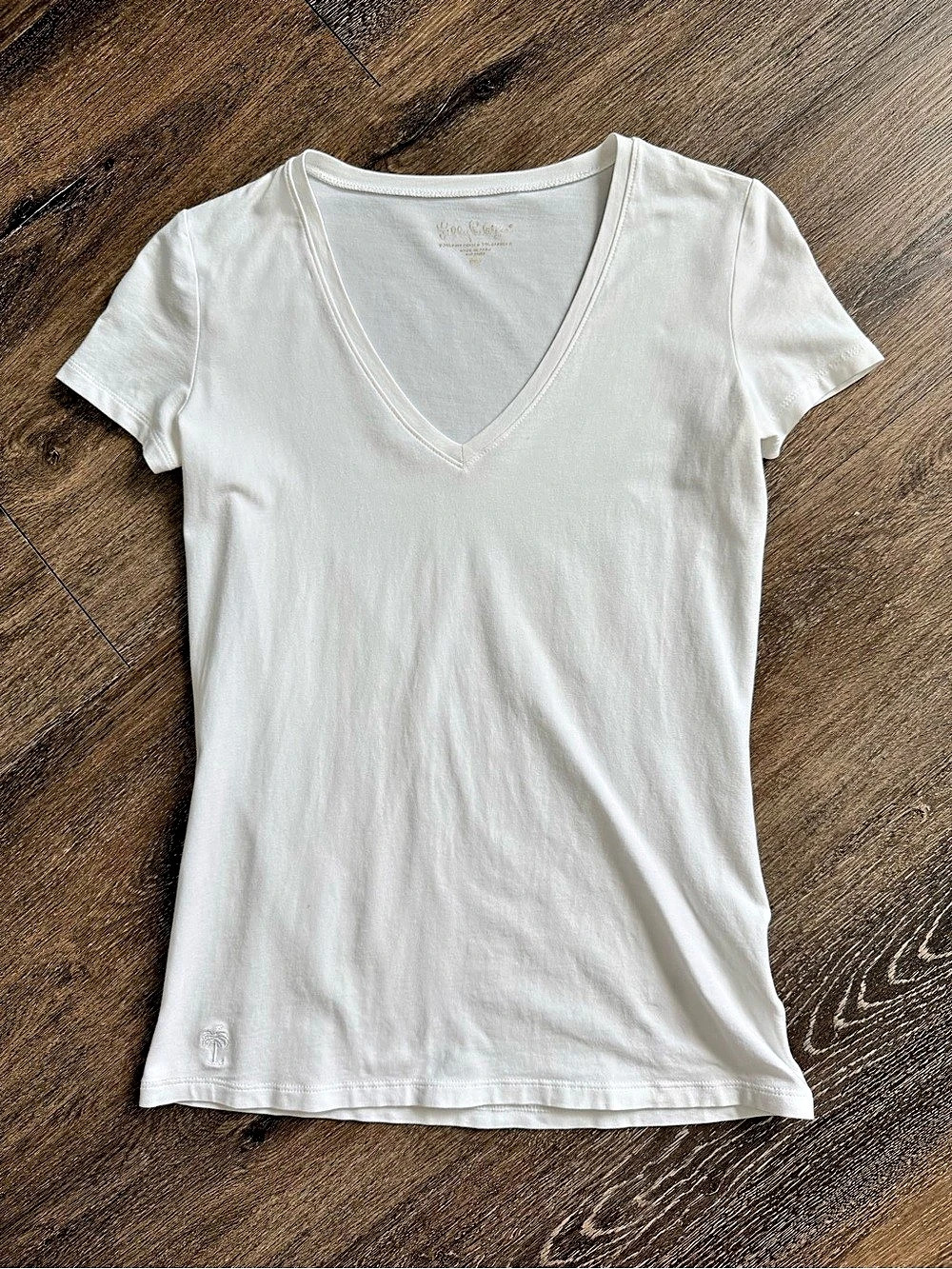 Lilly Pulitzer White V-Neck Cotton Stretch Tee Top XS Palm Logo